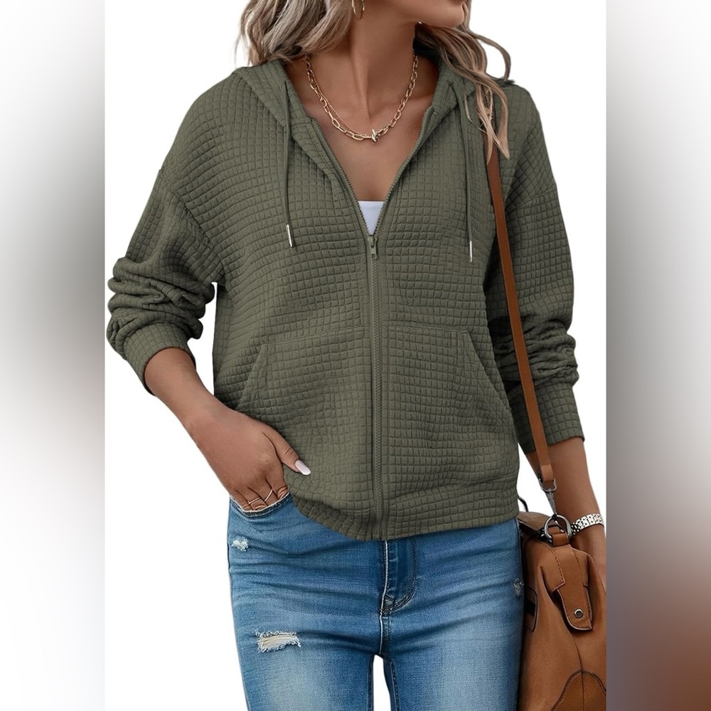 NWOT Olive Green Women's Quilted Hoodie